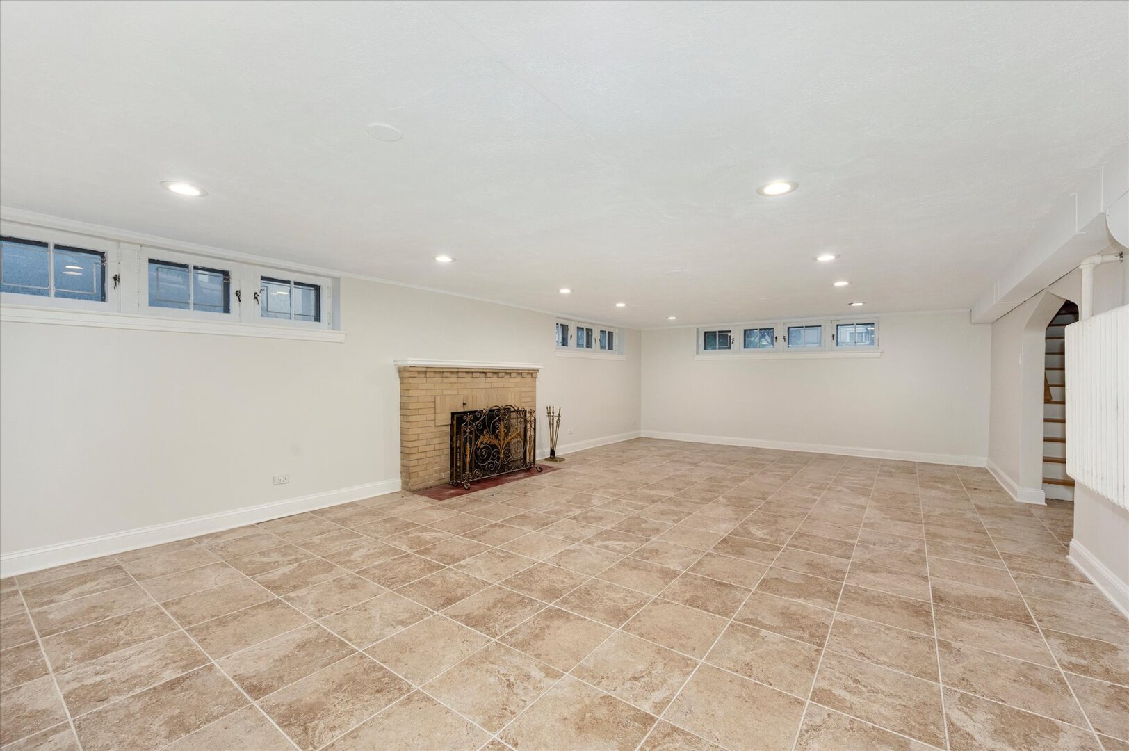 1123 Ashland Avenue Property Photo 61