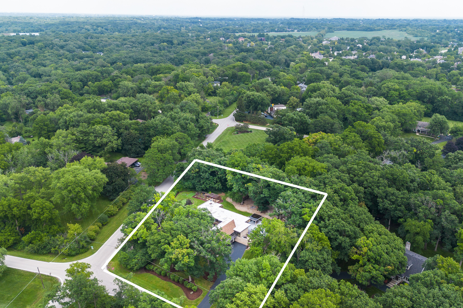 431 Maplewood Drive Property Photo 8
