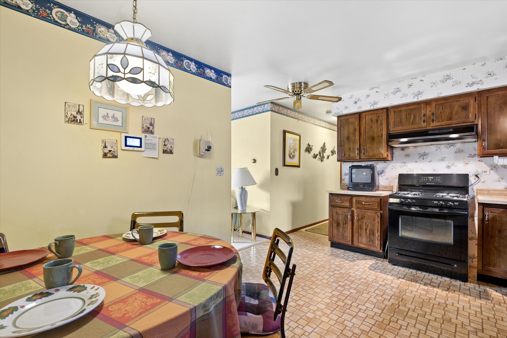 1631 N Oak Avenue Property Photo 6
