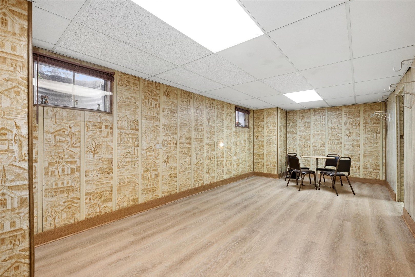 1631 N Oak Avenue Property Photo 11