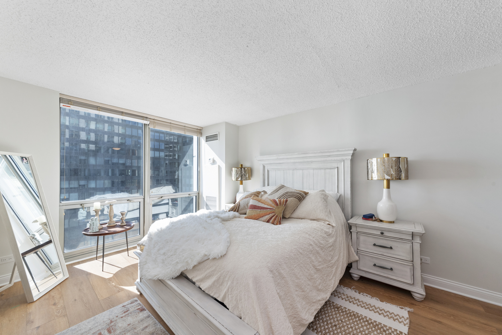 195 N Harbor Drive 3604 Property Photo 10
