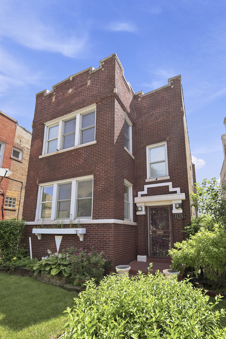 1315 N Massasoit Avenue Property Photo 1