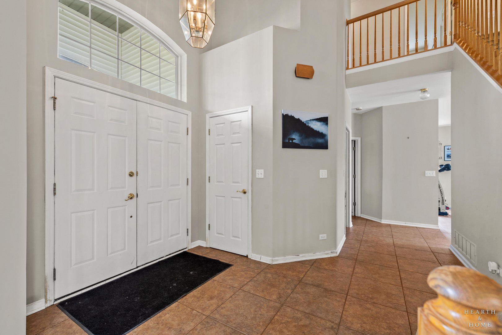 521 Winslow Way Property Photo 8