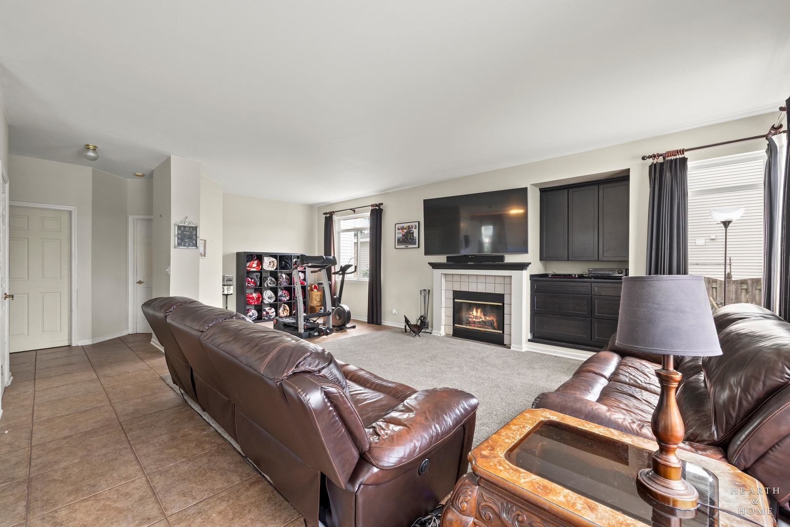 521 Winslow Way Property Photo 15