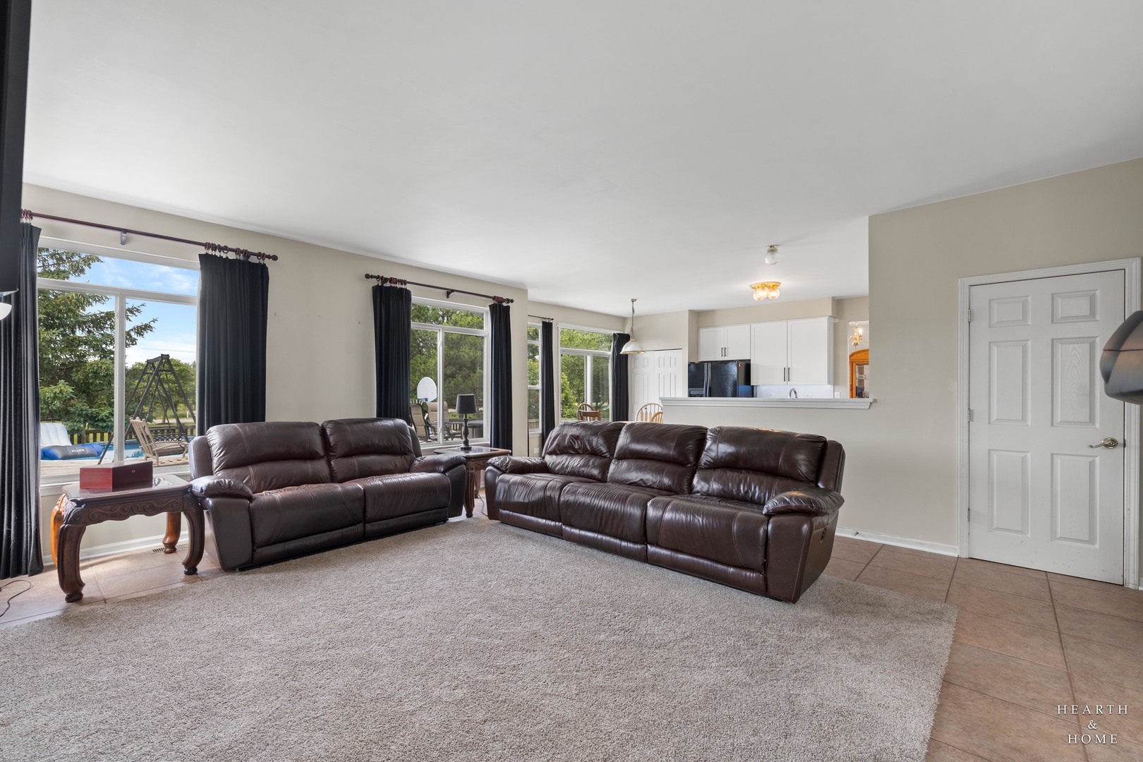 521 Winslow Way Property Photo 16