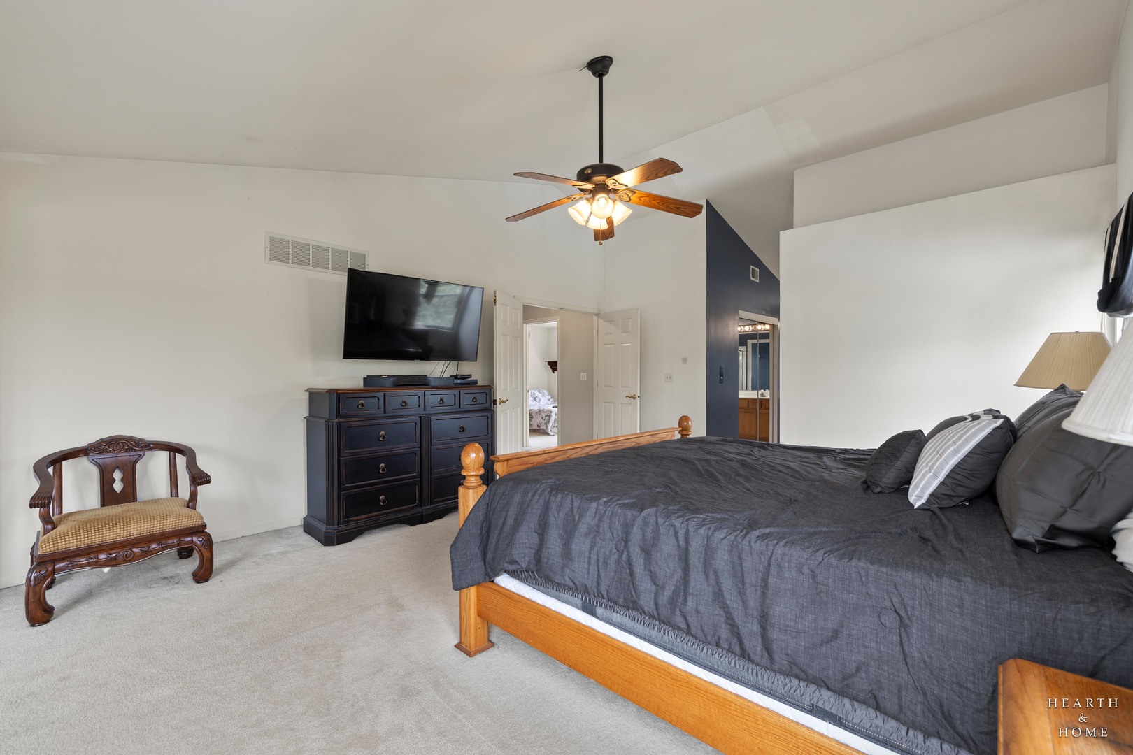 521 Winslow Way Property Photo 30