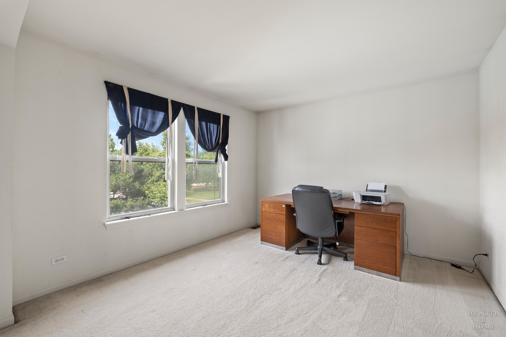 521 Winslow Way Property Photo 31