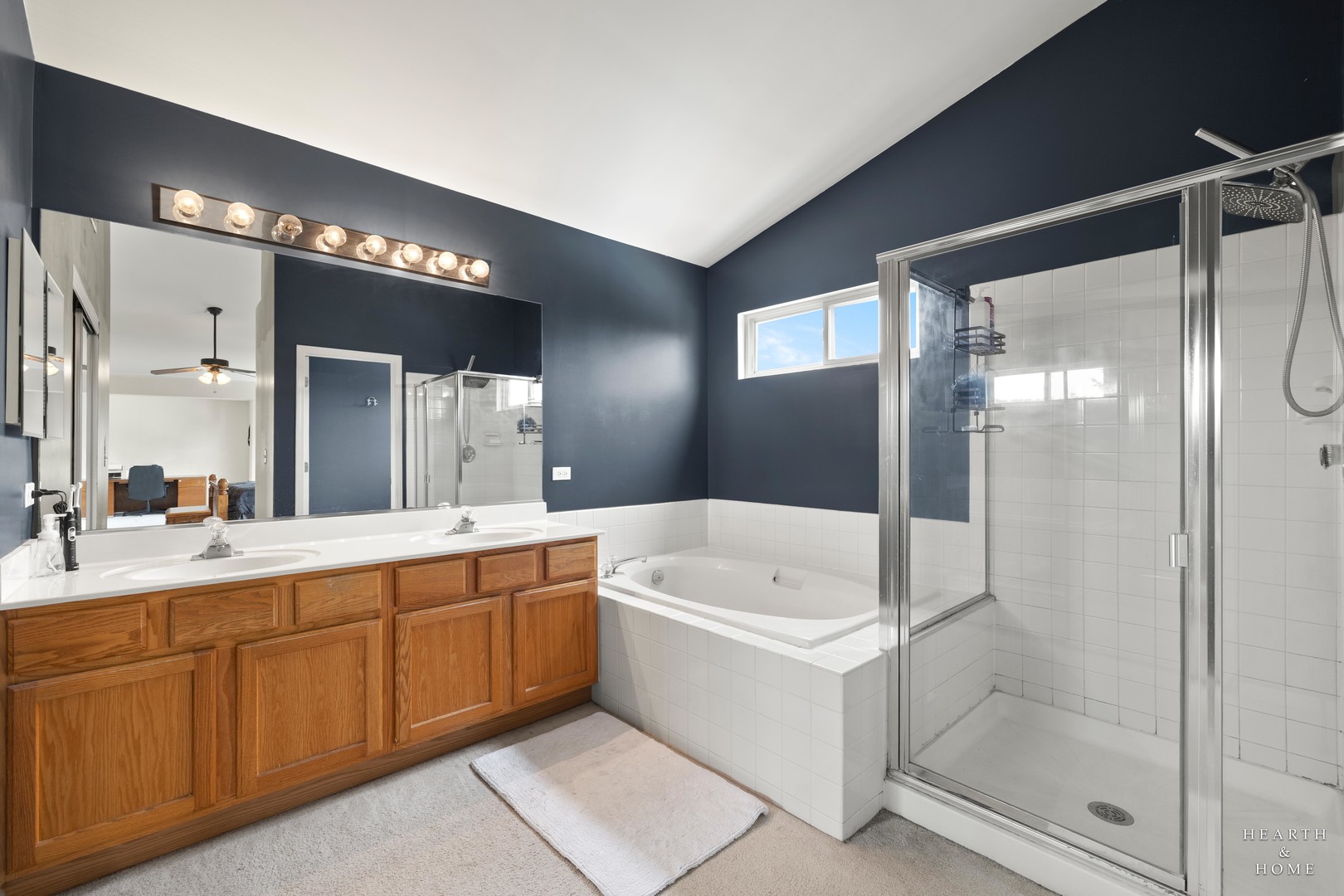 521 Winslow Way Property Photo 33