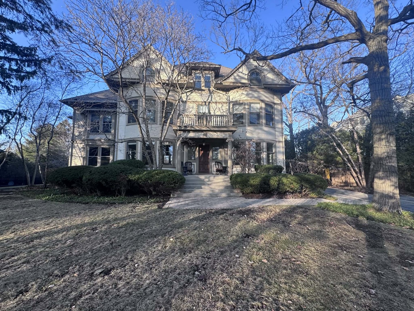 1499 Sheridan Road Property Photo 1