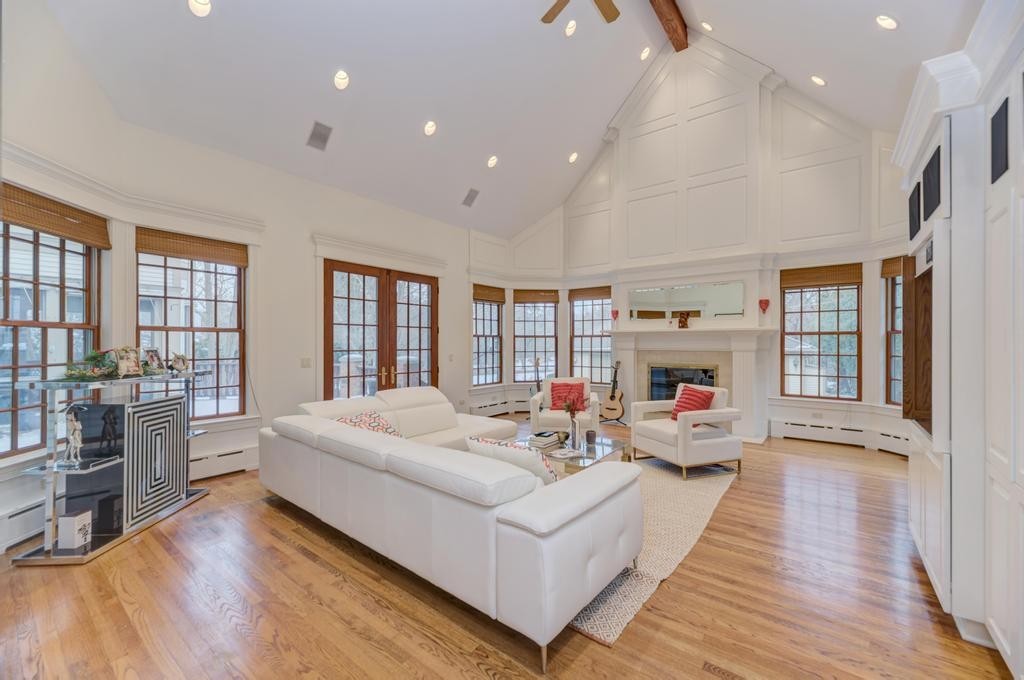 1499 Sheridan Road Property Photo 12