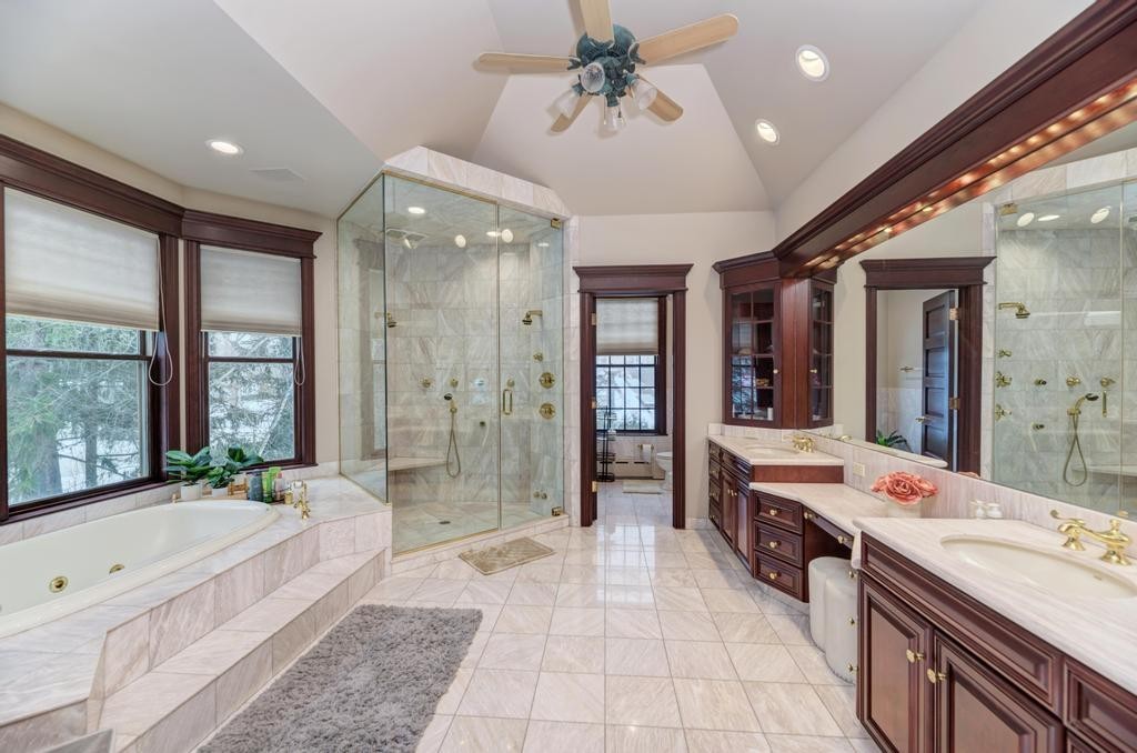 1499 Sheridan Road Property Photo 33