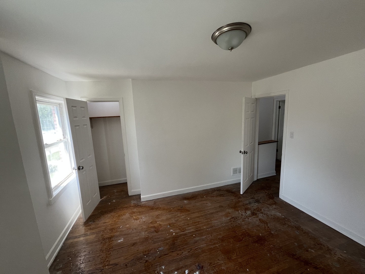650 E 105th Place Property Photo 5