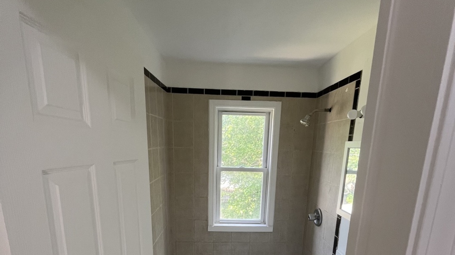 650 E 105th Place Property Photo 8