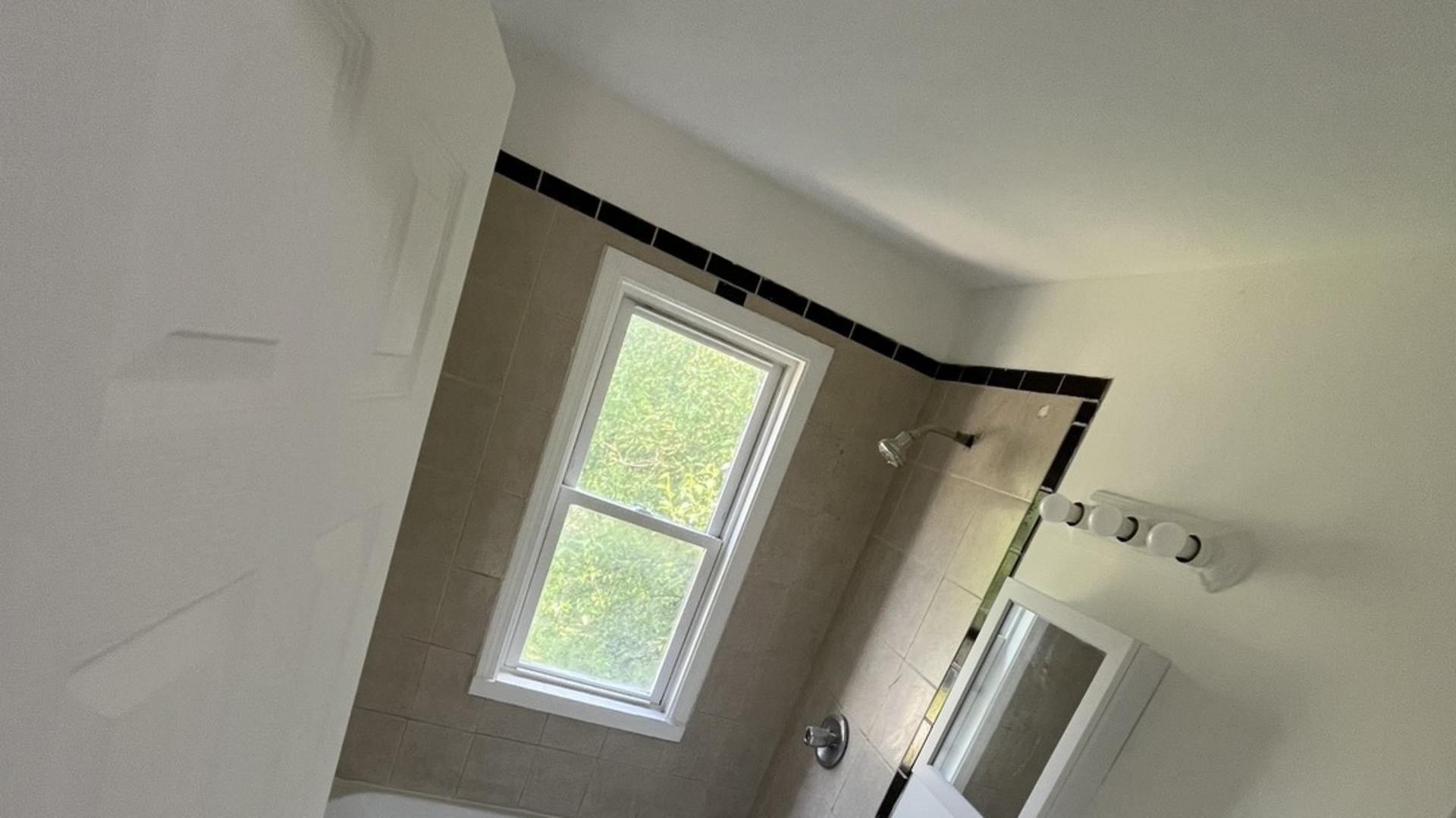 650 E 105th Place Property Photo 10