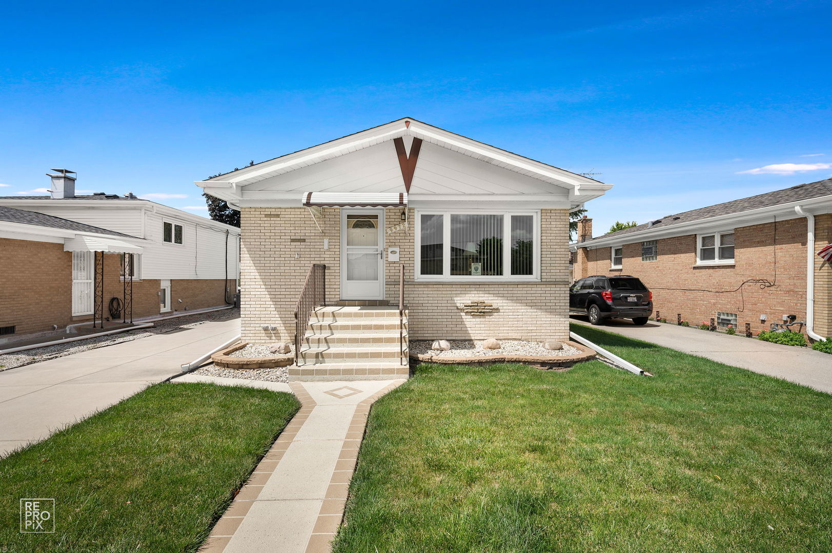 9972 Ivanhoe Avenue Property Photo 1