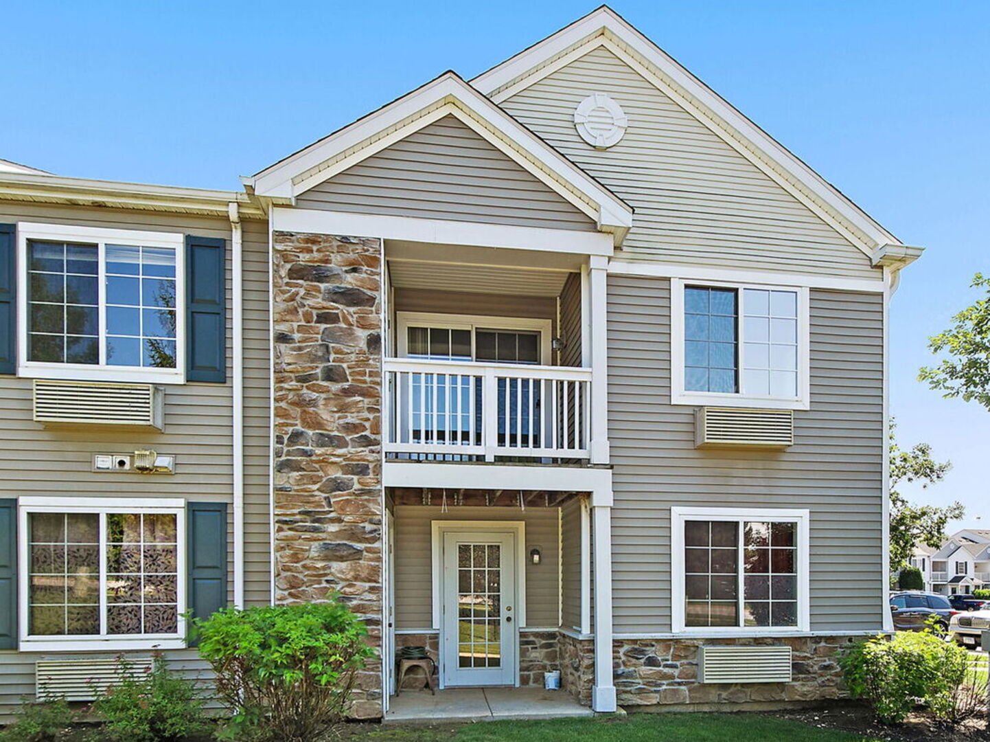 131 Silverstone Drive 4 Property Photo 1