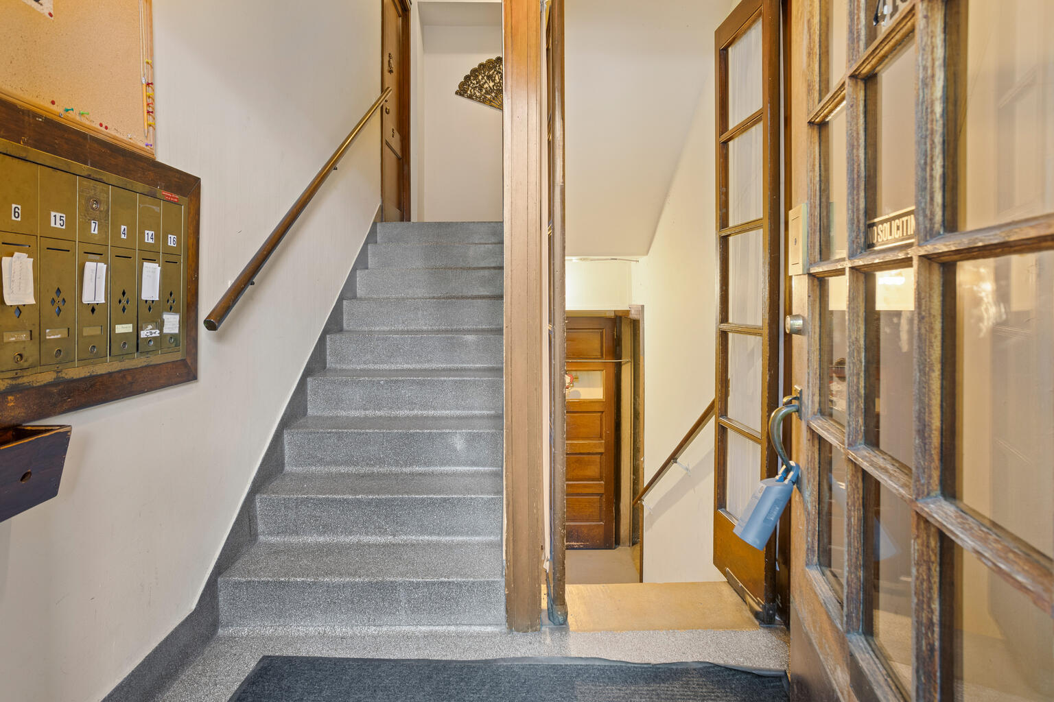 410 N State Street 4 Property Photo 6