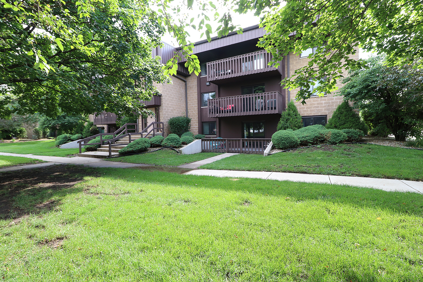 101 Caterpillar Drive 1b Property Photo 1