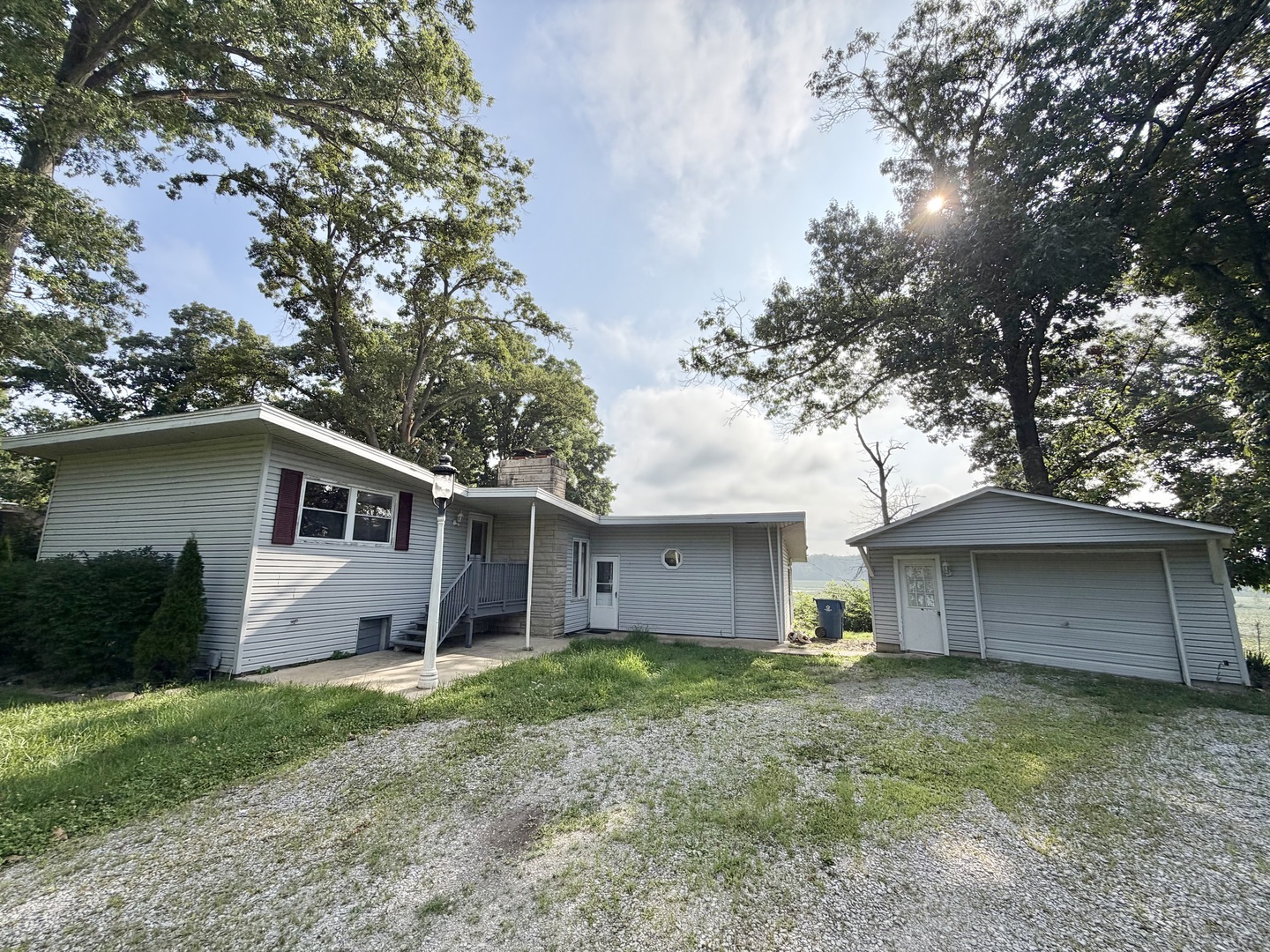 1708 Moonglow Road Property Photo 1