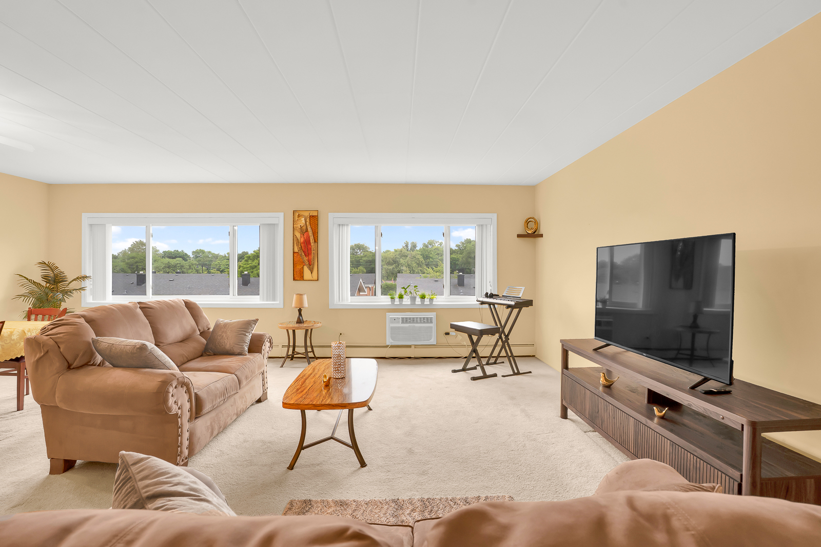 1139 Leavitt Avenue 308 Property Photo 6