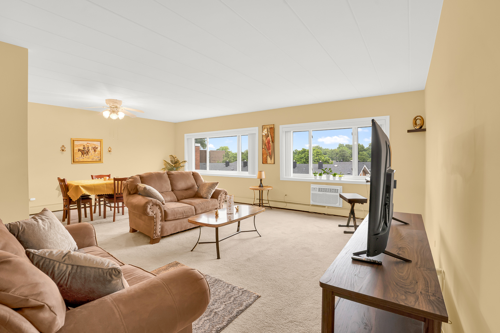1139 Leavitt Avenue 308 Property Photo 7