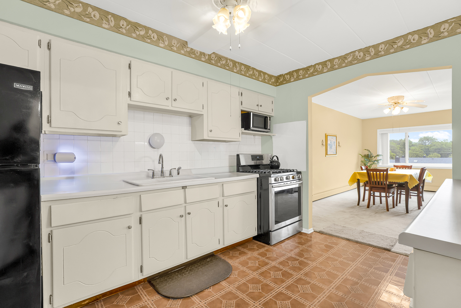 1139 Leavitt Avenue 308 Property Photo 10