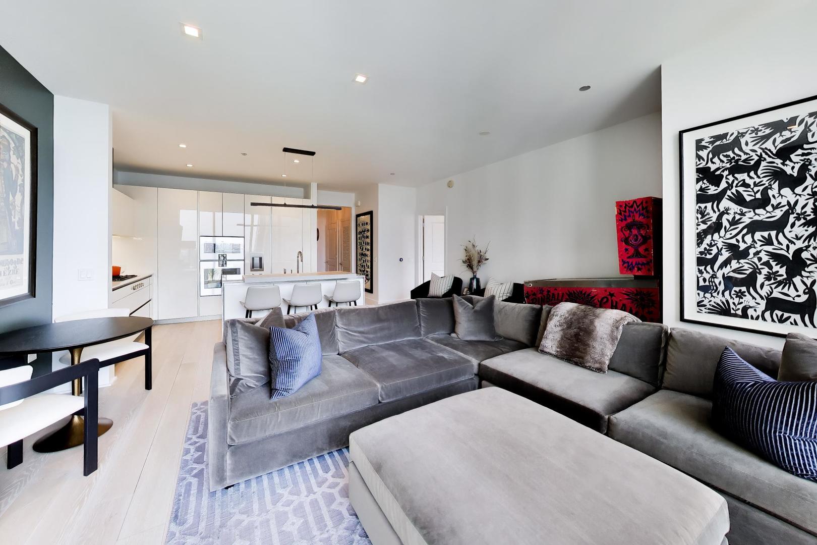 363 E Wacker Drive 1405 Property Photo 8