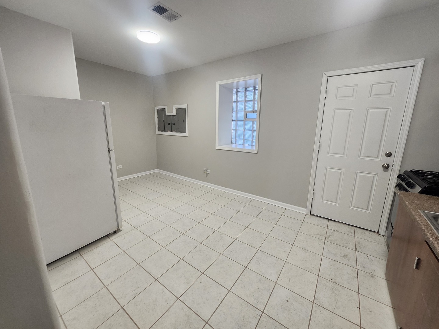 4807 S Wabash Avenue Garden Property Photo 2