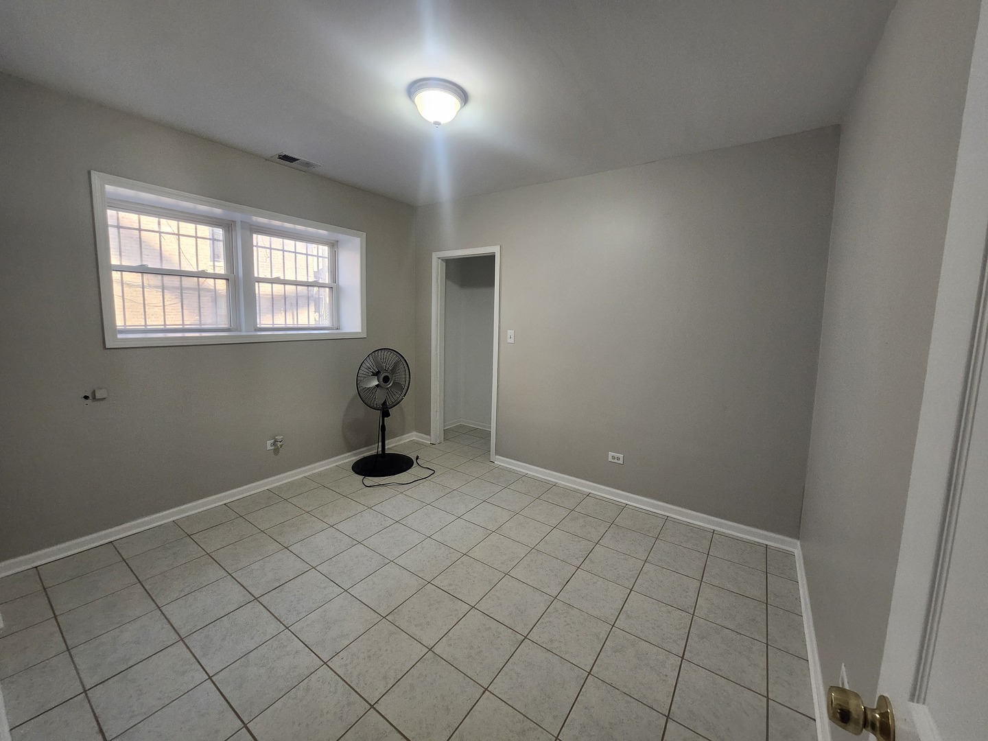 4807 S Wabash Avenue Garden Property Photo 5