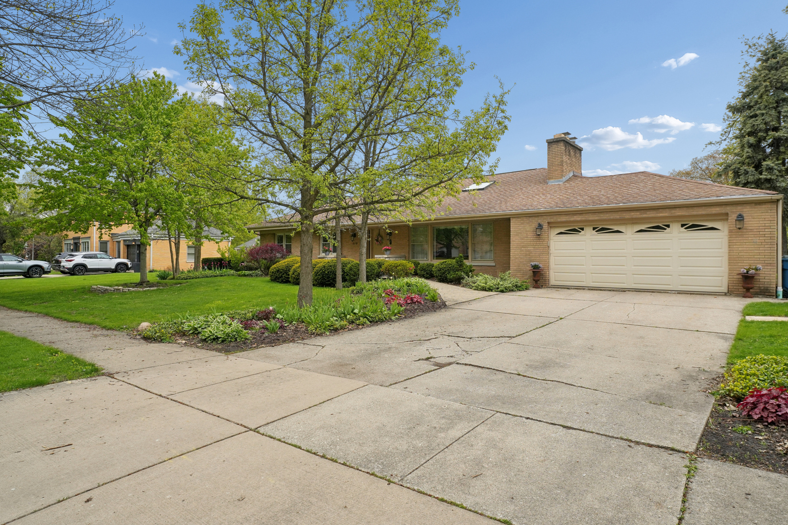 459 E Ridge Avenue Property Photo 2
