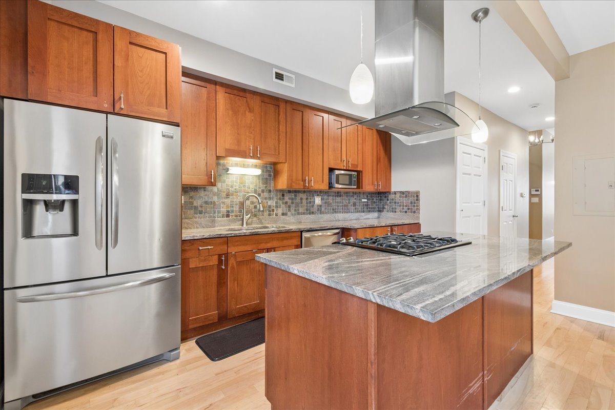 4220 S Champlain Avenue 3s Property Photo 11