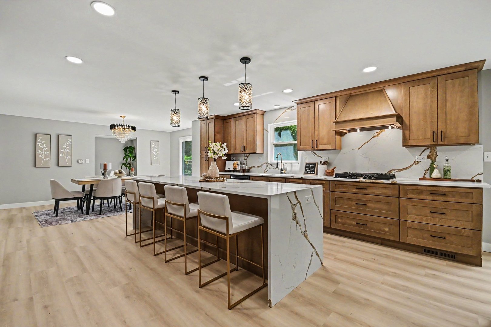 1504 Pfingsten Road Property Photo 11