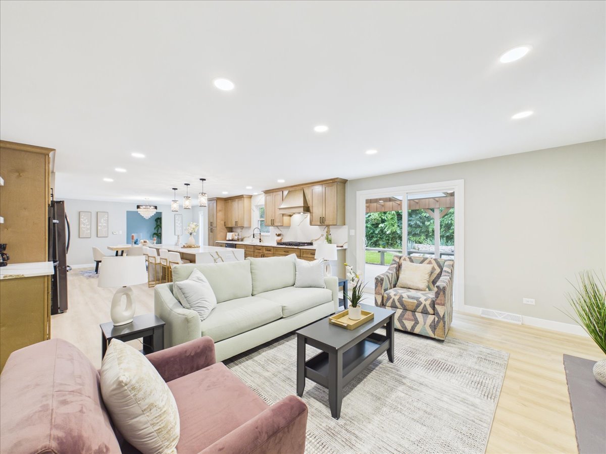 1504 Pfingsten Road Property Photo 13