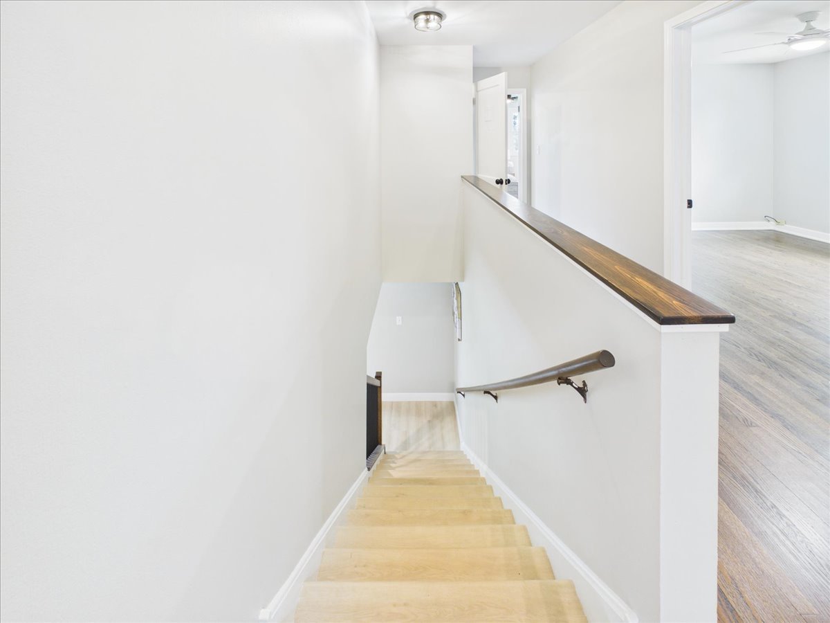 1504 Pfingsten Road Property Photo 20