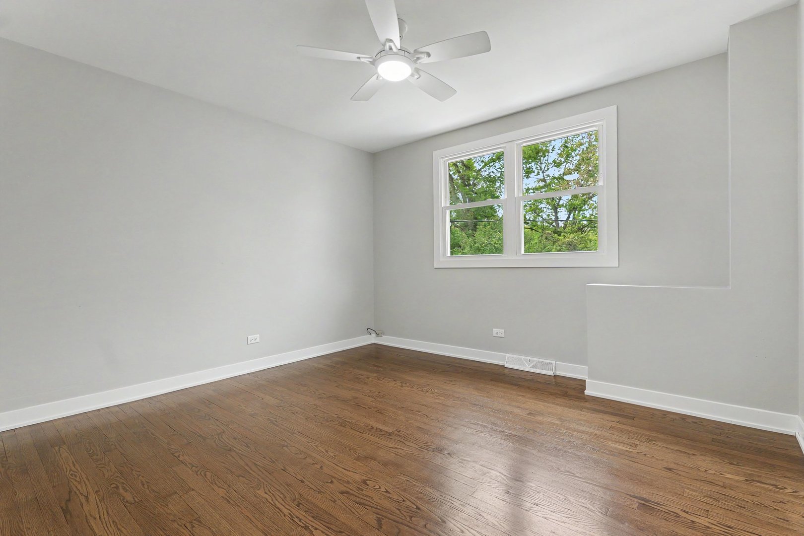 1504 Pfingsten Road Property Photo 33