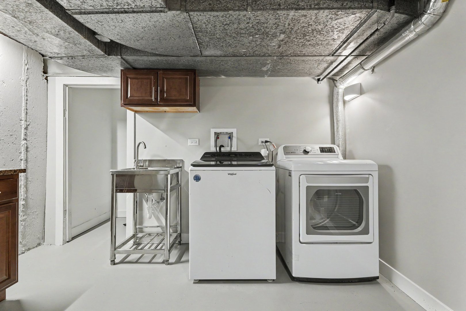 1504 Pfingsten Road Property Photo 40