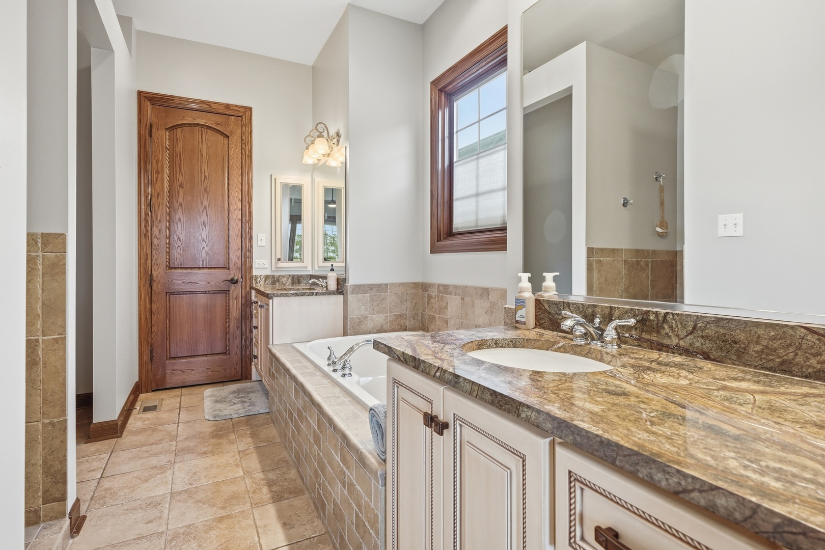 1153 Ash Street Property Photo 16