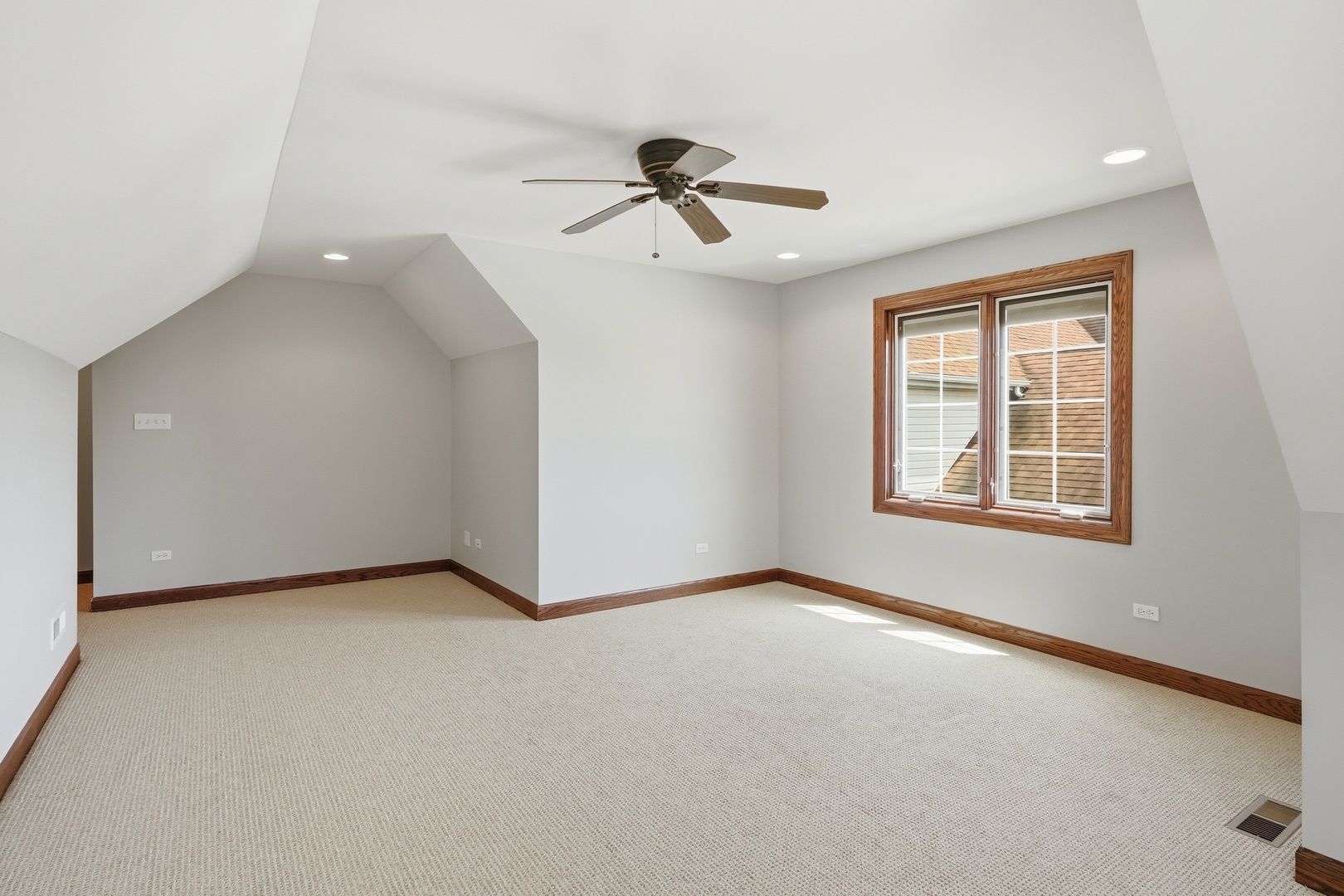 1153 Ash Street Property Photo 23