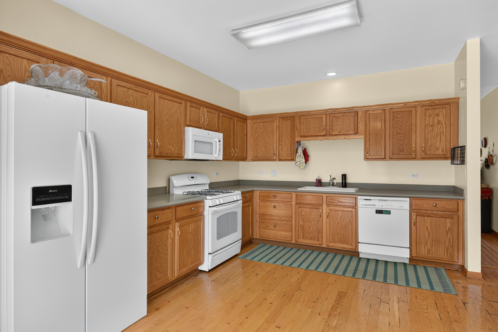 21316 Douglas Lane Property Photo 4