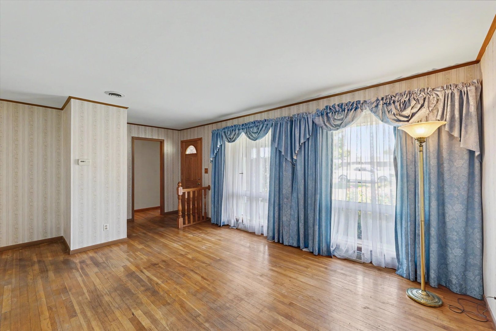 414 S Seymour Street Property Photo 7