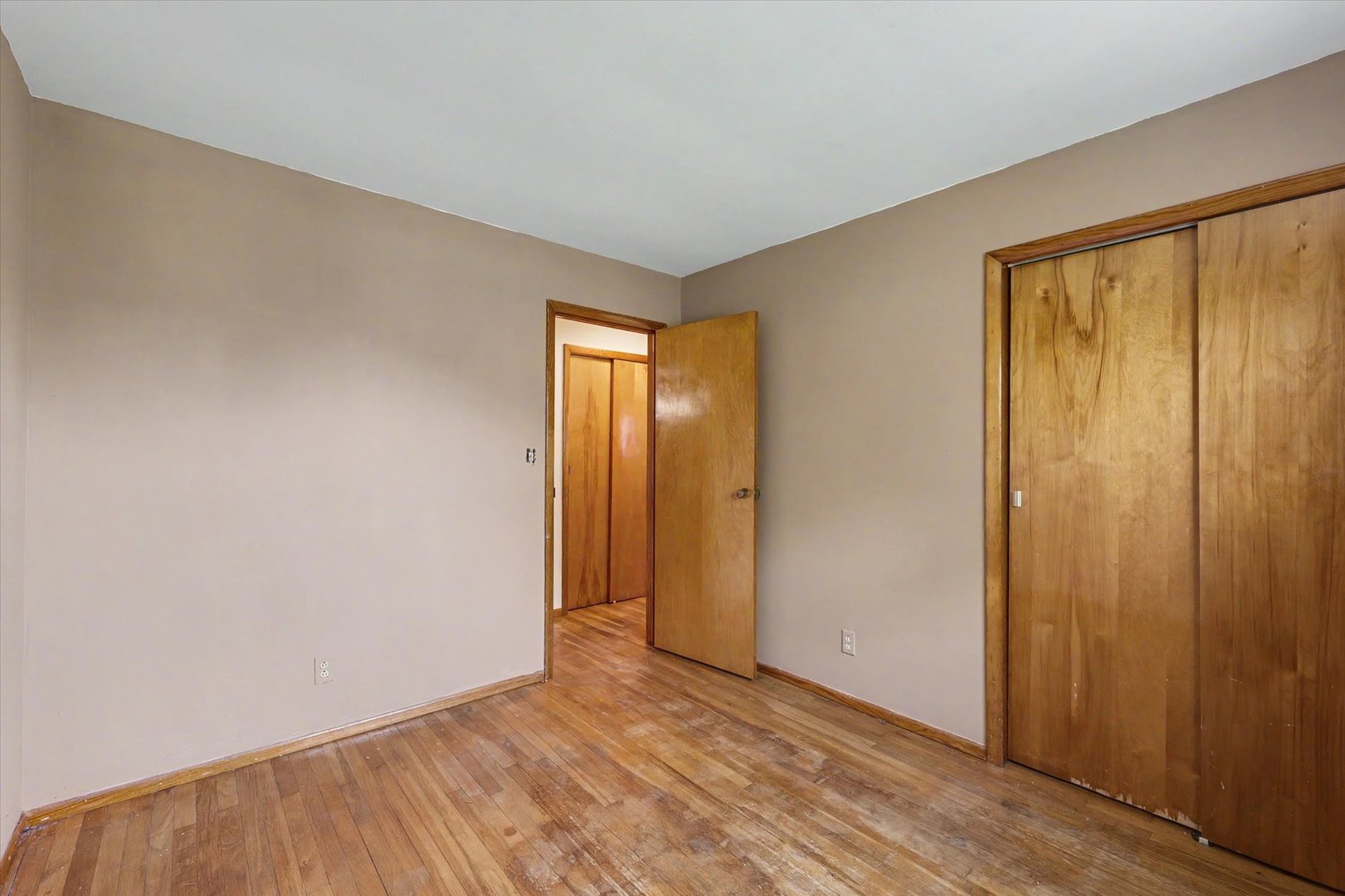 414 S Seymour Street Property Photo 18