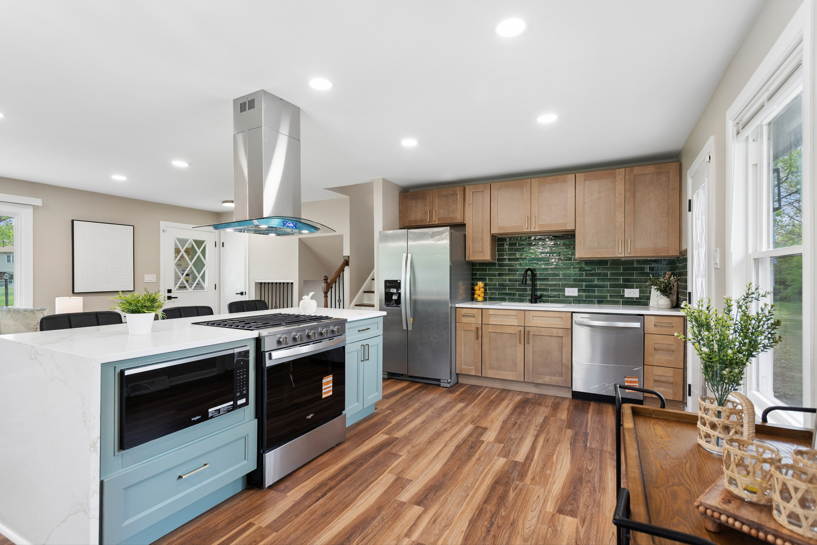 22644 Lakeshore Drive Property Photo 8