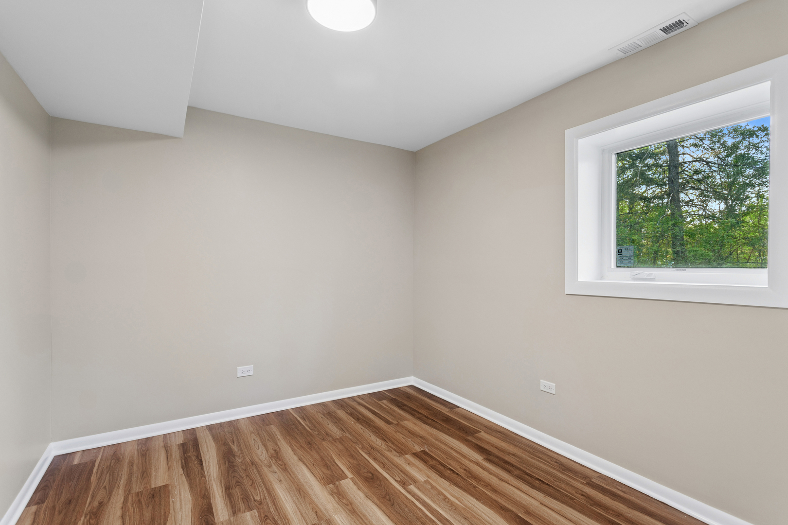 22644 Lakeshore Drive Property Photo 16