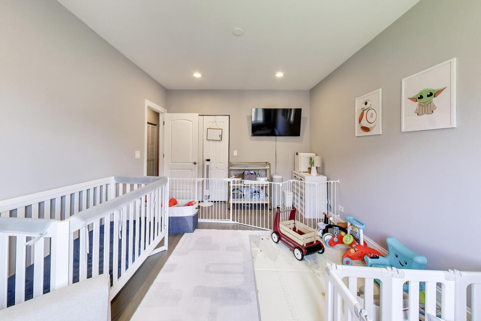 5210 S King Drive C Property Photo 18