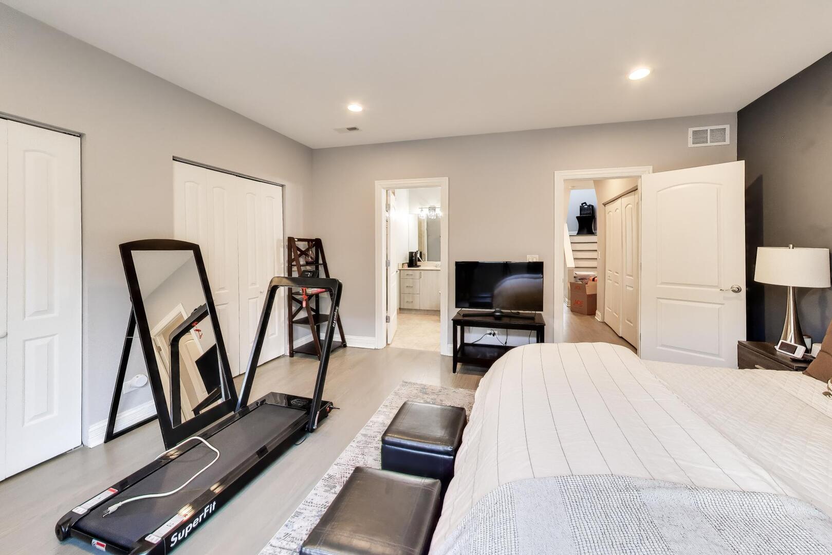5210 S King Drive C Property Photo 22