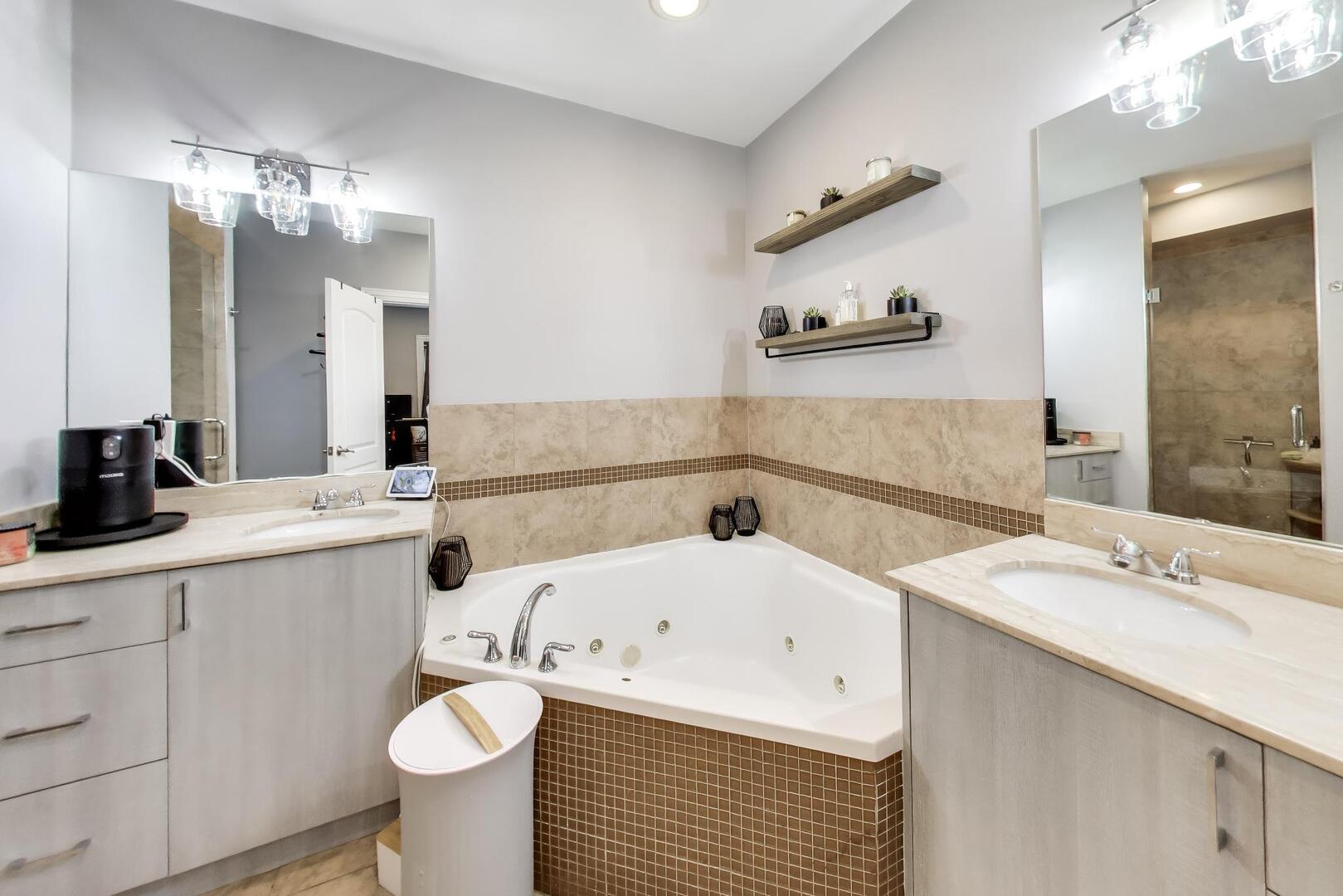5210 S King Drive C Property Photo 23