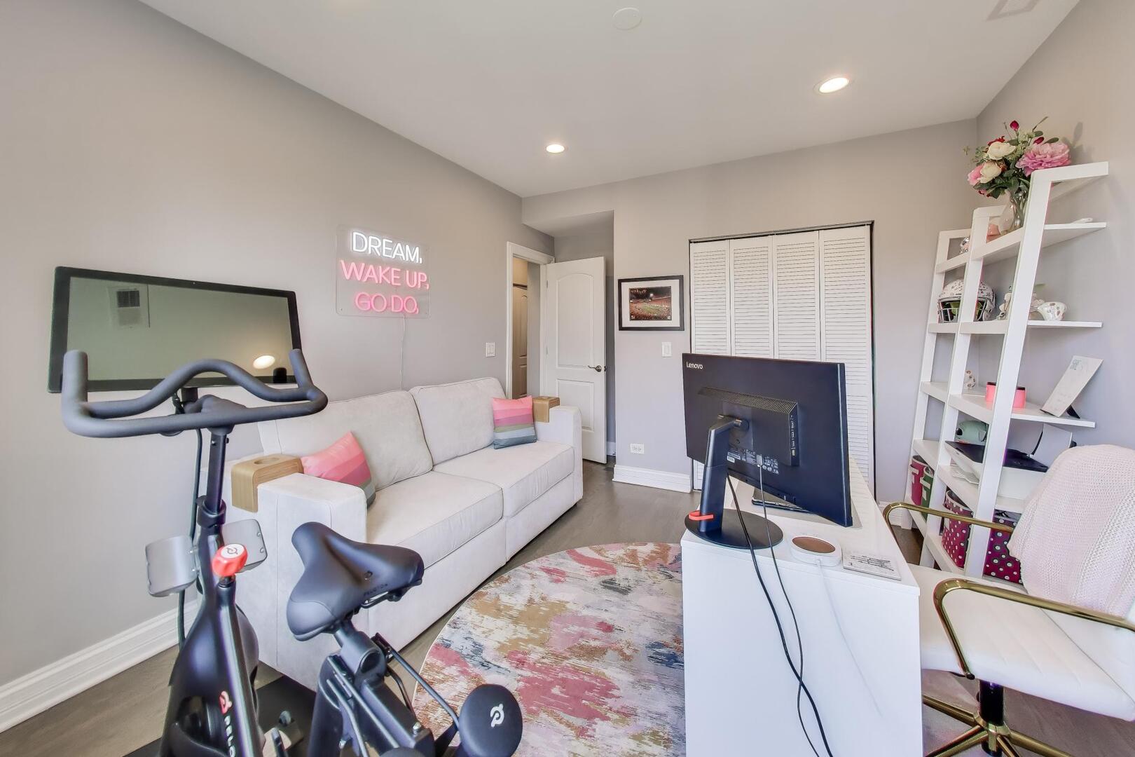 5210 S King Drive C Property Photo 27