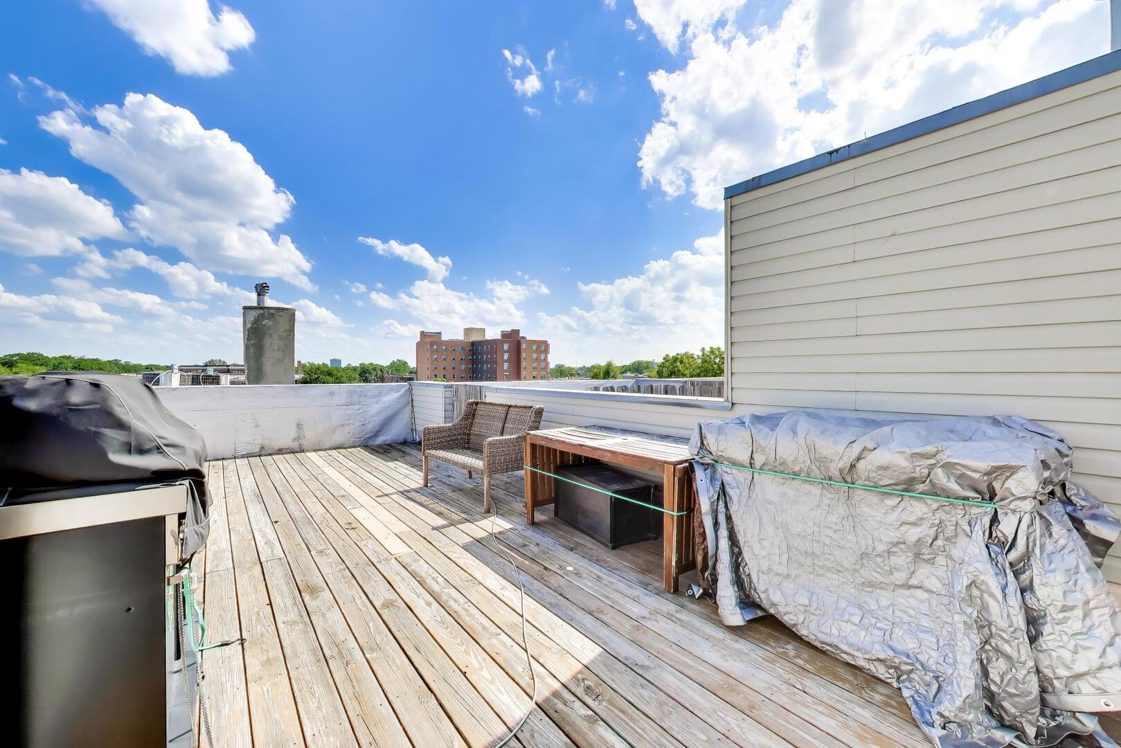 5210 S King Drive C Property Photo 28