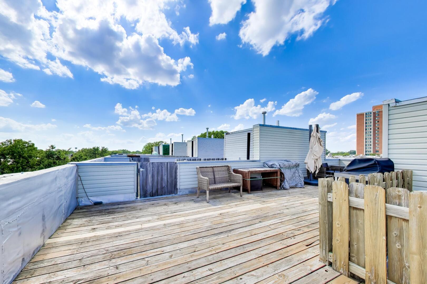 5210 S King Drive C Property Photo 30