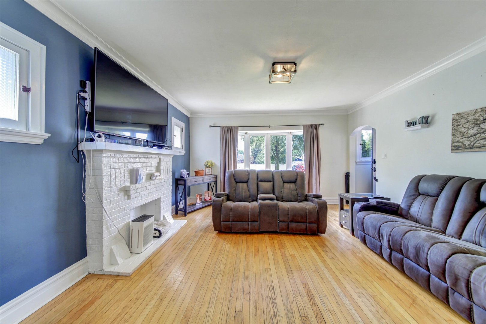 655 Albert Street Property Photo 4